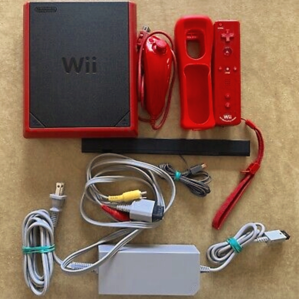 Nintendo Wii Mini Console - Red
